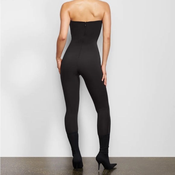 NWT & NWOT Skims All in one One strapless Onesie Jumpsuit Playsuit Romper - Picture 11 of 11